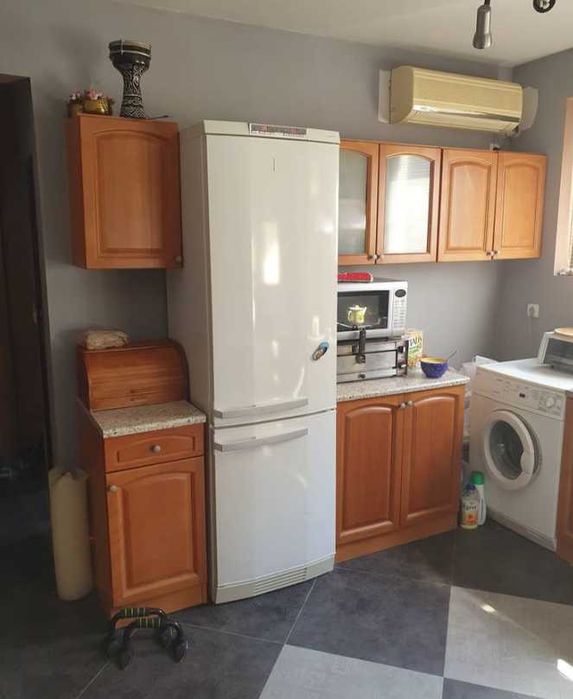 Дава се под наем Двустаен апартамент в Бургас, Сарафово - 65 кв.м за 225 € - Снимка #2