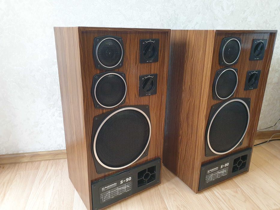 Отличные колонки S -90.