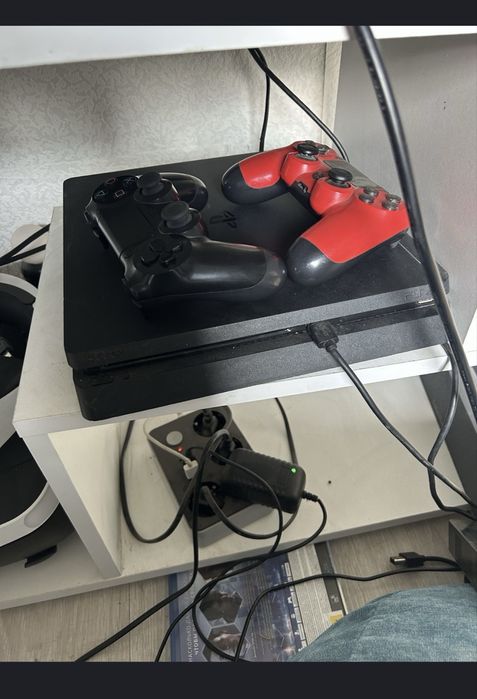 Продам ps4 slim на 5 td
