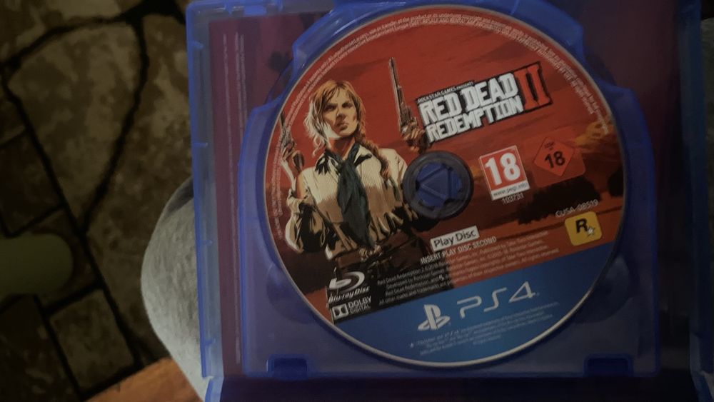 Продам диск RdR2 для пс4