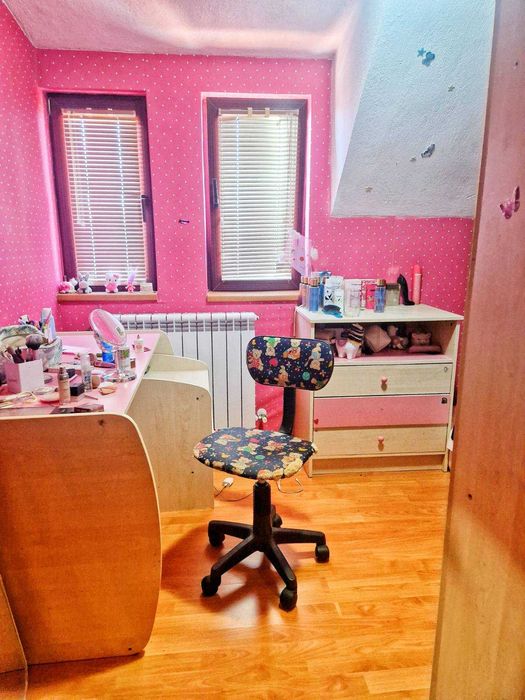 Имот Корект продава обзаведена Двуетажна Къща, с. Боянци, обл. Пловдив