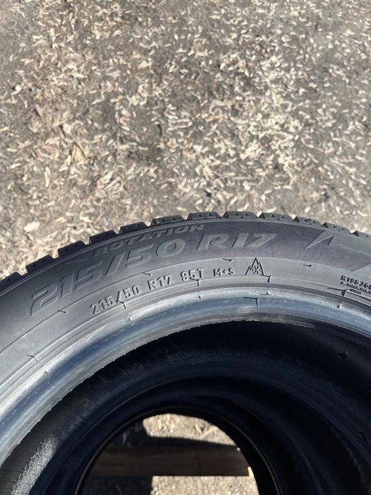 Продаю шины зимние Pirelli