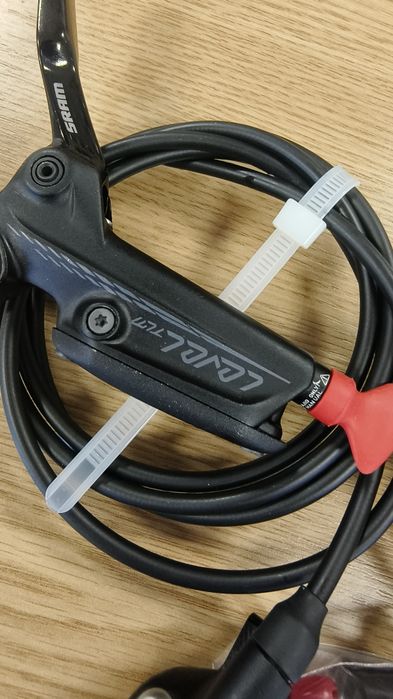 НОВИ Вело спирачки Level TLM комплект предна и задна