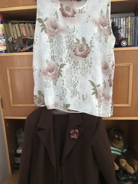 Costume femei marime 42-44