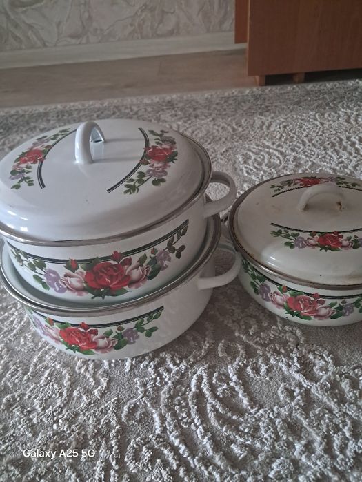 Продам набор кастрюлей