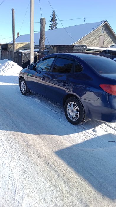 Продаю машину хундай элантра