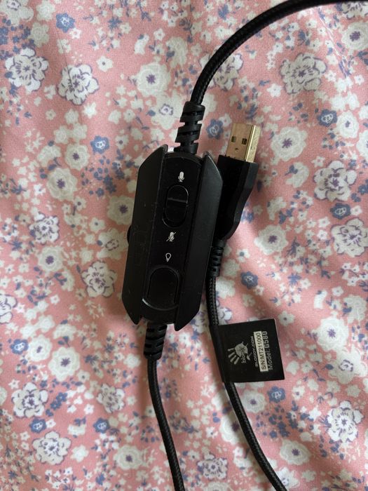Продам наушники проводные