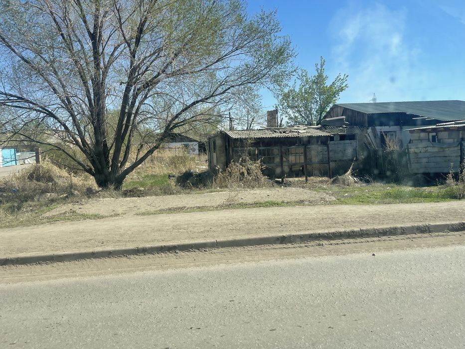 Продам участок муканова // толебаева       .