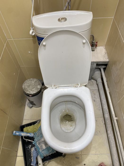 Продам 3 унитаза