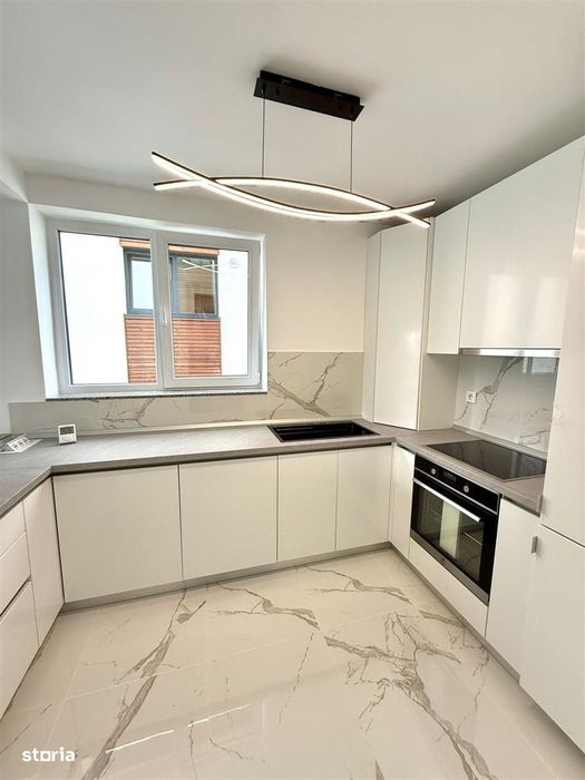 Apartament 3 camere, 75 mp, 2 bai, balcon - Predare la cheie