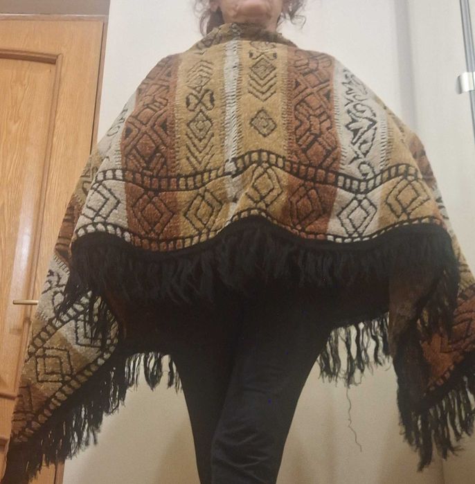 Poncho dama nuante de maro