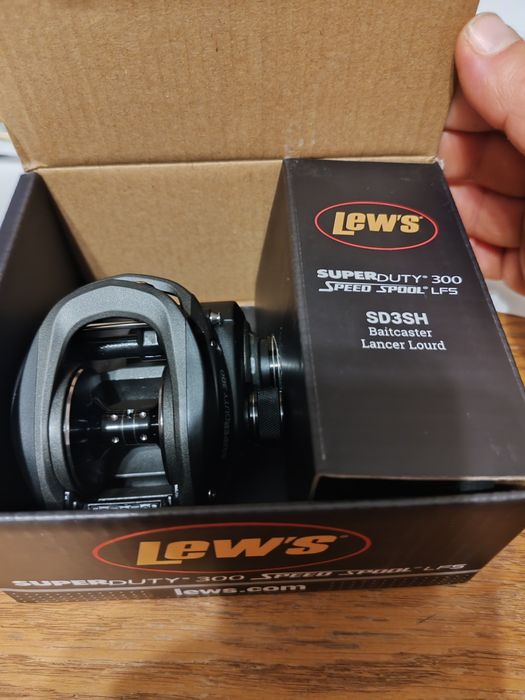 Multiplicator Lew's Super Duty 300 - Right