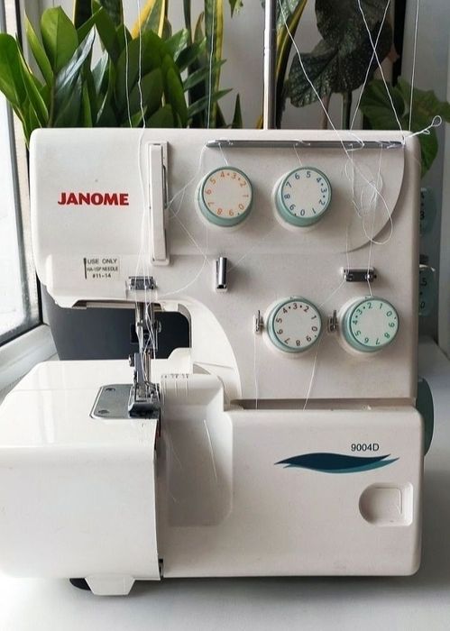 Оверлок Janome 9004D