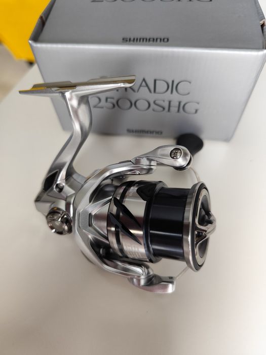 Mulineta Shimano Stradic FM 2500SHG