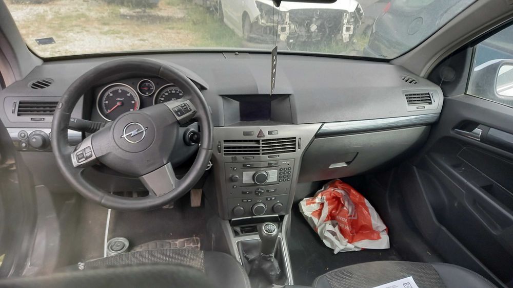 Опел Астра H 1.7 НА ЧАСТИ