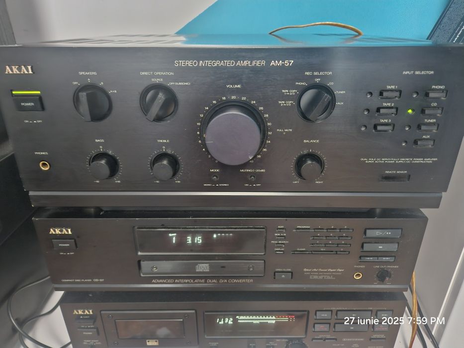 Linie Akai AM57 AKAI CD57 Akai DX57