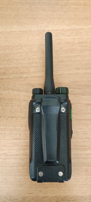 Продам рацию Hytera BD505