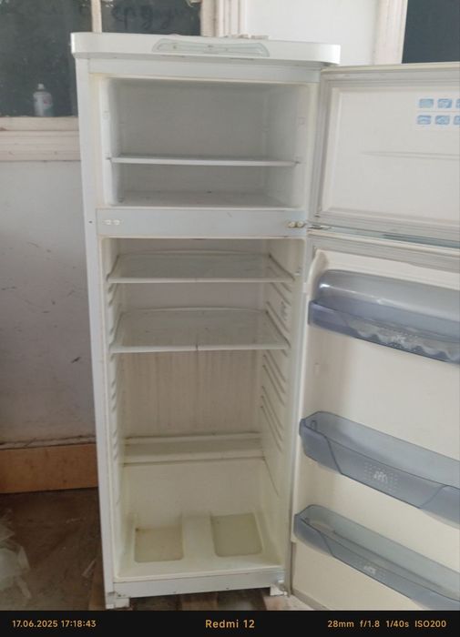 Холодильник Бирюса