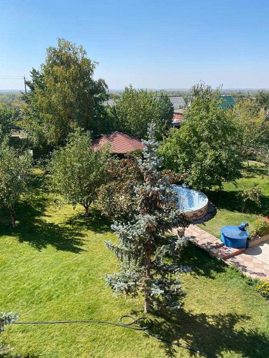 -Продам Шикарный дом на Правом берегу.