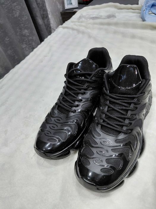 Продавам ги чисто нови