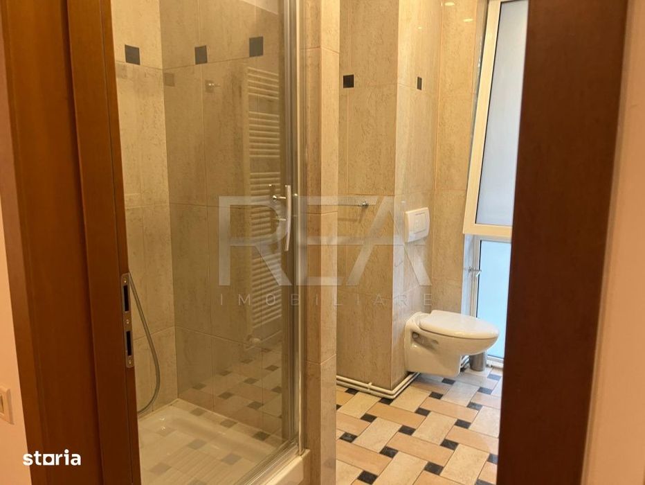 Apartament 4 camere  Resedinta