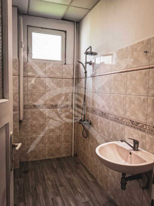 Дава се под наем Тристаен апартамент в София, Център - 100 кв.м за 997.05 € - Снимка #16