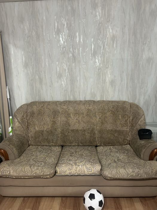 продам диван для