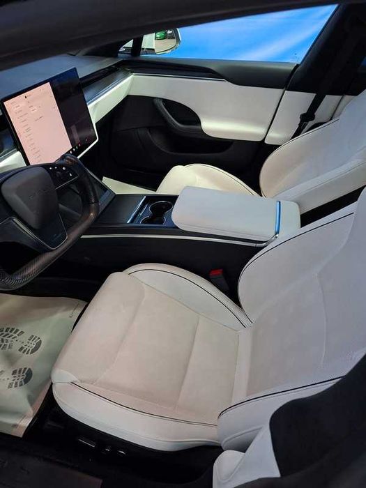 Tesla MODEL S – Plaid