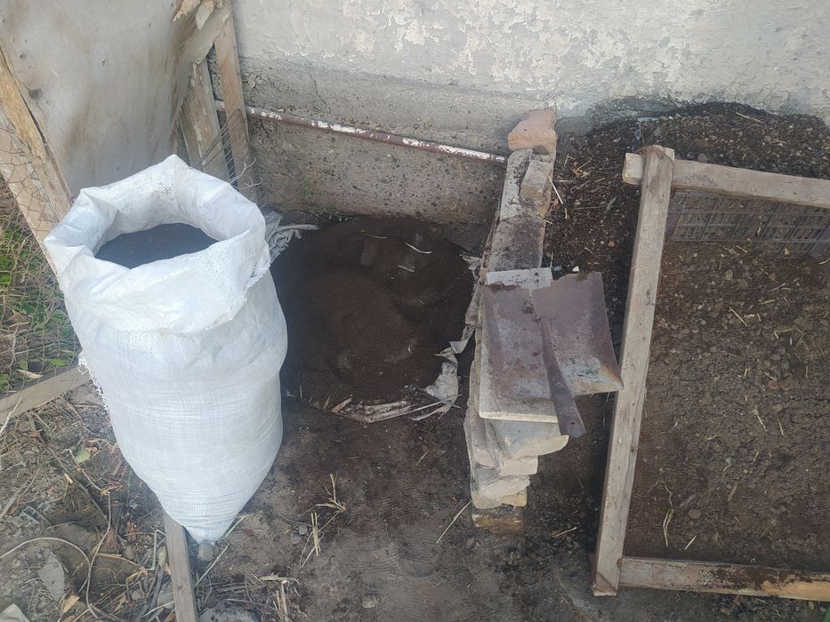 Биогумус сотилади келешиб бераман 2000 сум