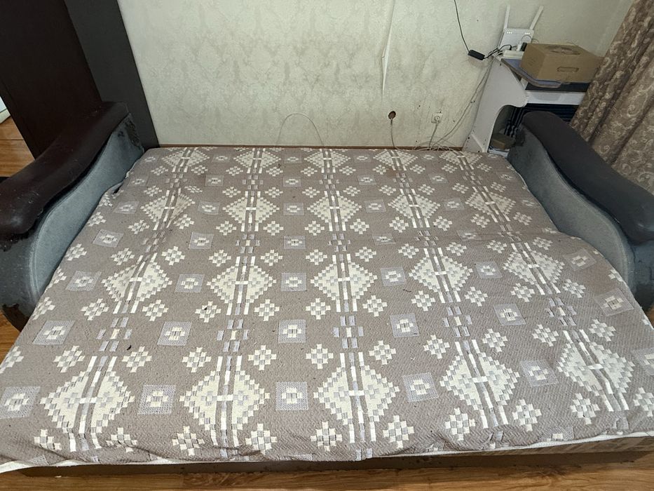 Продам диван б/у