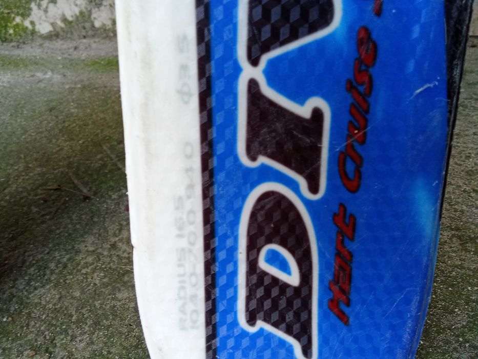 Продавам ски DIVA