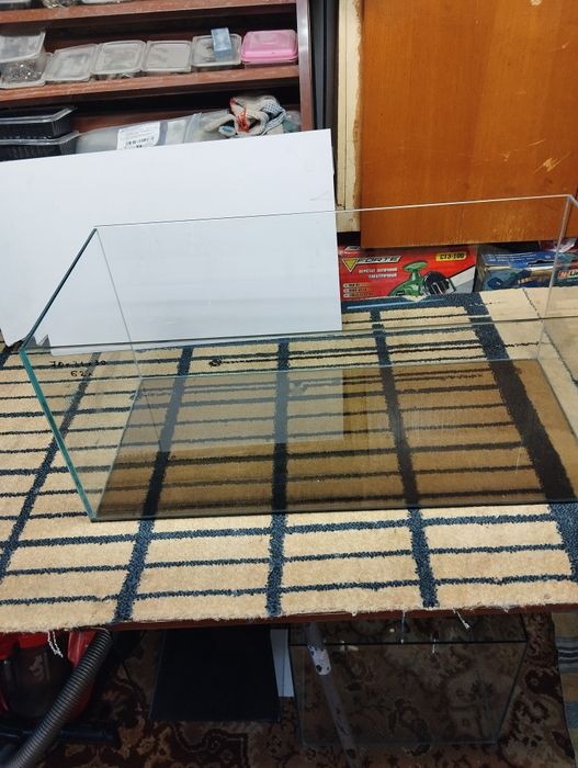 Продаю аквариум на 62 литра