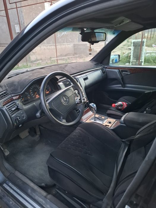 Мерседес 210 2.3 литр