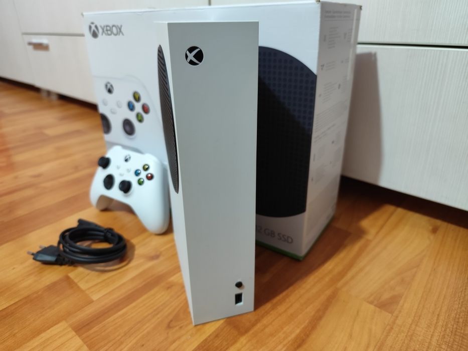 Xbox series S 512gb intretinut si nefolosit