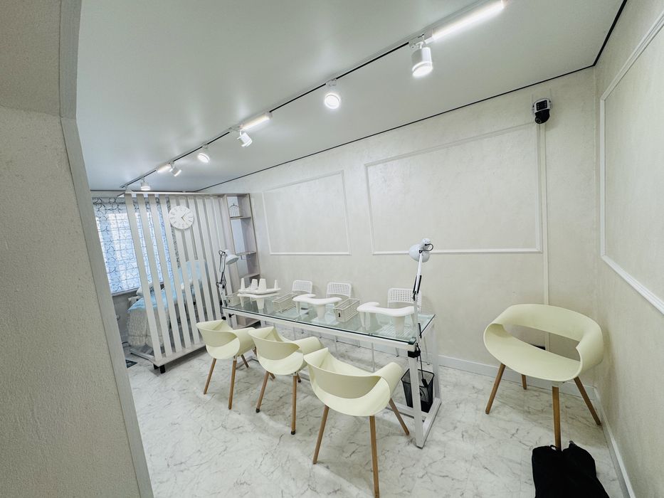 Сдается готовый кабинет для маникюрный