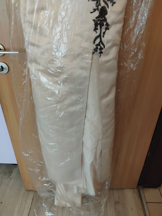 Дамска рокля сатен