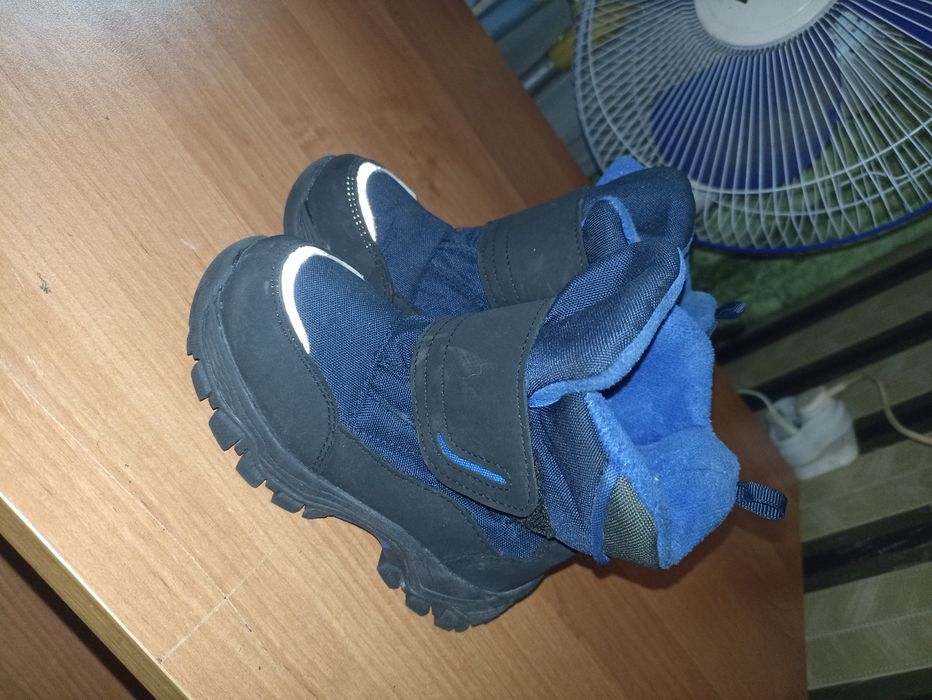 Продам зимние ботинки