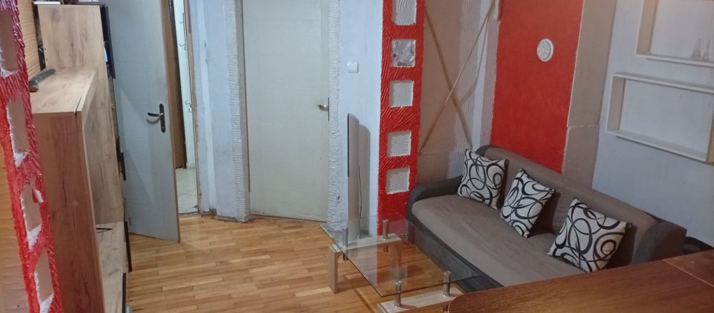 НАЕМ 800 евро. КАПАРО 400 евро.Бояна  2 стаен апартамент под наем