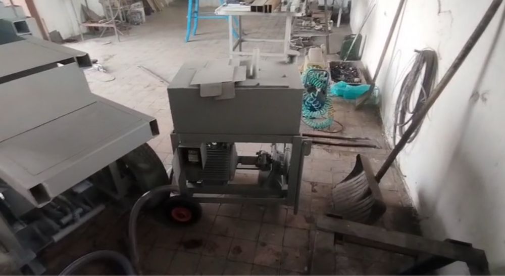 Станок  саманный кирпич