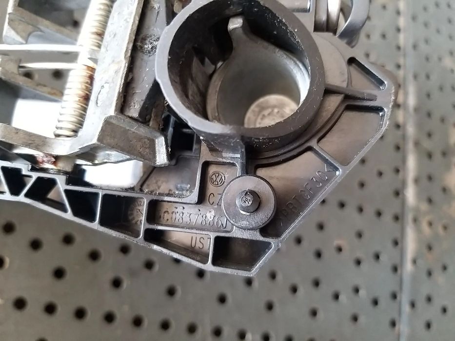 Maner dreapta spate vw passat b6 3c 3c0837886j