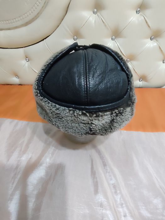 Шапка кожаная ,натуральный мех