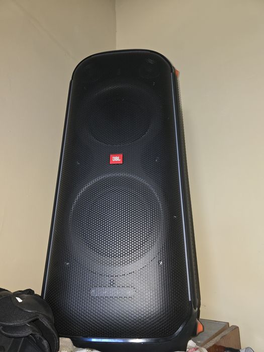 JBL продам 2 колонки