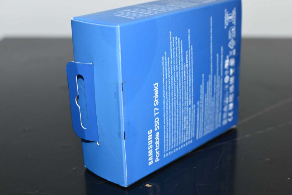 Vand Samsung T7 Shield SSD Extern 4TB Sigilat