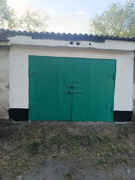 Продам гараж , за домом пионеров