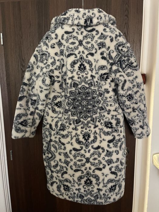 Уникално палто Guess