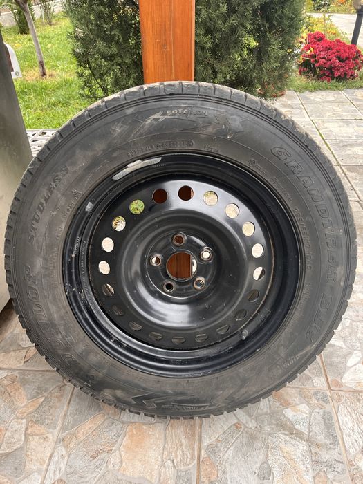 Зимни гуми с джанти DUNLOP 235/65/R17