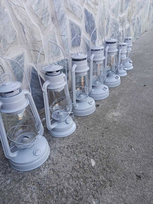 Продавам фенери за битов кът