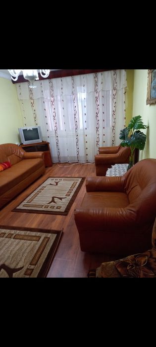 Apartamen de închiriat