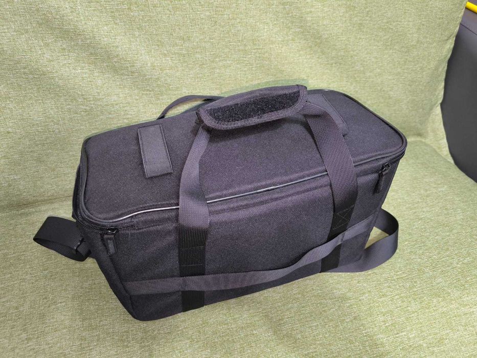 продам видеокамеру sony AX 700