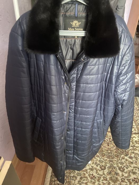 Продам куртку зимнию